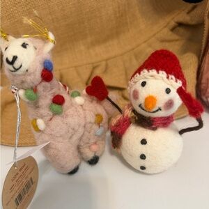 Ganz Pink Llama & Frosty the Snowman eco ornament made of 100% wool. NWT